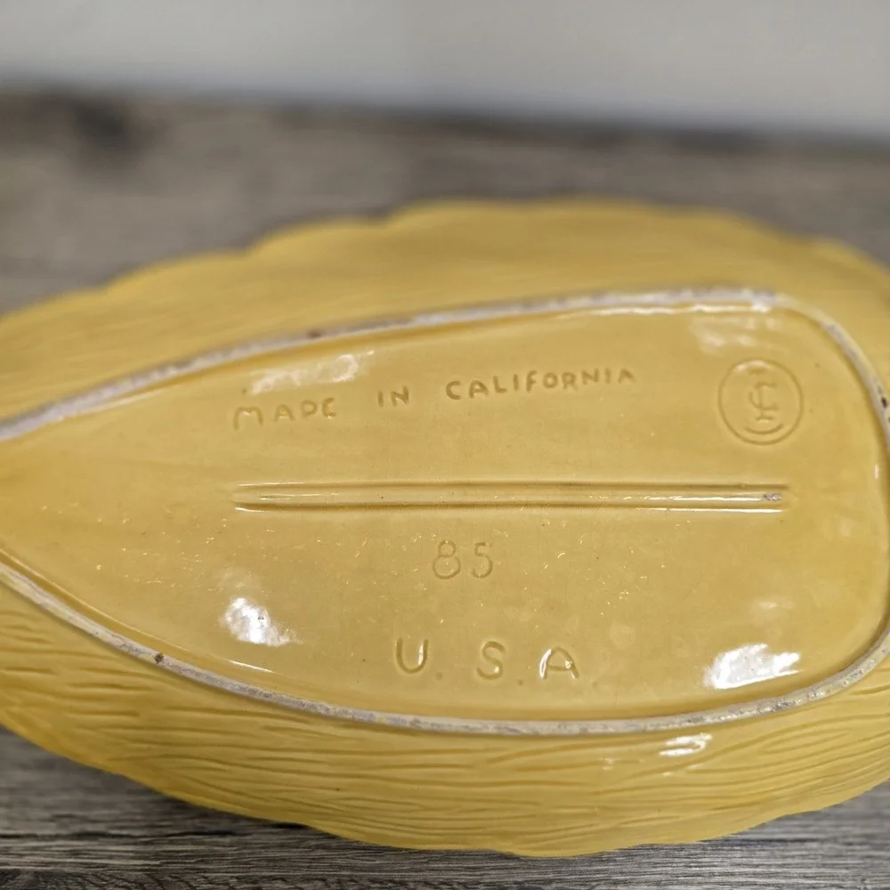 California Pottery USA such beautiful